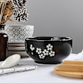 Miniatyrbillede 5 af 5: Ramen Skål Sæt, Japanske Ramen Nudelskåle Med Låg og Ske, Stor Keramisk Suppeskål, Håndtegnet Sort Risskål 16,5 cm - Retro Nudelskål - YuJia
