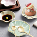 Miniatyrbillede 2 af 5: Keramisk Skeholder, Blomsterformet Skeholder til Køkken, Sovseskåle, Sushi Soja Dyppeskål, 2 stk. Grøn