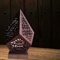 Miniatyrbillede 4 af 5: MengXi Retro Projektionslys - Elegant Trægulvlampe i Smuk Kegleform til Børneværelset