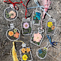 Miniatyrbilde 2 av 4: 30 stk. transparente bokmerker med tørkede blomster, hjemmelagde vakre blomsterbokmerker, DIY-bokmerker med tørkede blomster, glassvareklistremerker