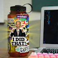 Pikkukuva 5 / 5: 100 \"I Did That\" Biden -tarraa