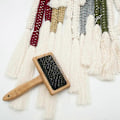 Miniatyrbilde 1 av 4: Rug Tassel Børste Macrame Teppevev Bomullsrep Vevkamb Kjæledyr Dematting Åpen Knute C Banmo