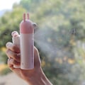 Pikkukuva 2 / 5: Kädessä pidettävä tuuletin, minituuletin, kannettava sumutustuuletin, USB ladattava tuuletin. 1200 mAh akku toimii 6 tuntia jatkuvasti. (Pinkki)