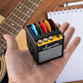Miniatyrbild 3 av 5: Plektrumhållare Gitarrförstärkare Högtalare Plektrumhållare Retro Gitarrförstärkarmodell för Musiker Gitarrister