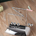 Miniatyrbillede 4 af 5: Balls Bring 5 Kugler, Z Formet Vugge, Elektropletteret Metalmateriale Kugler Med Base, Fysisk Gadget