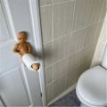 Pikkukuva 4 / 5: WC-paperiteline, WC-paperiteline puinen pilailu WC-paperiteline