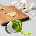 Pikkukuva 4 / 5: Manuaalinen rumpuvalkosipulisilppuri, valkosipulimurskain, pyörivä manuaalinen, perhekeittiöravintola hotelli