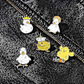 Miniatyrbild 2 av 3: Söt djur emalj pin söt anka lapel badge brosch tecknad pin lämplig för ryggsäck kläder hatt intressant pin