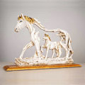 Miniatyrbillede 5 af 5: Skrivebordsfigur Delikat Håndværk Flot Kunstværk Mikroindretning Stående Galoperende Hest Resin Statue til Hjemmet