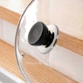 Miniatyrbild 4 av 5: Lock i rostfritt stål för skållningssäkra hushållskärl
