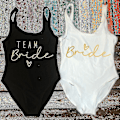 Miniatyrbild 2 av 5: S3xl Gold Print Team Bride Baddräkt Squad Kvinnor Badkläder Möhippa Baddräkt Sommar Strandkläder Badkläder Tingquan Shop bride1 L