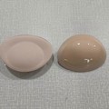 Pikkukuva 1 / 2: Suurennetut rintaliivit Itsekiinnittyvät paksunnetut putoamista ja nolostumista estävät sienibiologiset rinnat Skin color 13*10.5*3cm