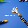 Miniatyrbillede 3 af 5: Diamantpen, 10 stk. Leopard Crystal Diamond Penne Bulk, 1,0 mm Medium Point Sort Blæk Kuglepen, Metal Twist Søde Penne