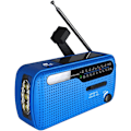 Pikkukuva 1 / 5: Kantava radio, käsikampi/akku ja verkko/aurinkokennotransistoriradioasema, sääradiohätälaite taskulampulla ja puhelimen laturilla