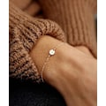 Miniatyrbillede 2 af 5: Initial Charm Armbånd til Kvinder 18K Guldbelagt Rustfrit Stål Mønt Disk Graveret Bogstav Armbånd Personlig Monogram Navn Armbånd-J