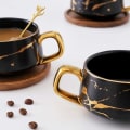 Miniatyrbillede 3 af 5: Cappuccino Kopper med Underkopper, 300ml Porcelæn Espresso Kopper til Te Kaffe Cappuccino, Kaffe Kopper med Træskive - Sort Black