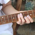 Miniatyrbild 5 av 5: 5 st Anti-Halk Fingeröverdrag Gitarr Fingertoppsskydd Överdrag Gitarr Skydd Spela Fingerhandskar för Ukulele Elektrisk Akustisk Gitarr Stränginstrument