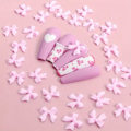 Miniatyrbild 4 av 5: 3D Rosett-Nagelstuds med Strasskristaller i Harts, Nagelkonst-Berlocker, Rosa Rosett, Nagelkonstdekorationer, Söta Bandnaglar