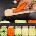 Miniatyrbild 2 av 5: Rivjärn Slicer Grönsak/ost Slicer Mat Slicer Cutter 5-i-1 för Prep Multi-Funktion Kökshjälp Hackare Skalare med Handskydd-röd