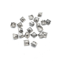 Miniatyrbillede 1 af 2: Lösa Nitar - Pyramid - Silverfärgade