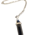 Miniatyrbillede 2 af 3: Kristall Halsband Hexagonal Black