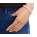 Pikkukuva 2 / 3: Vit armband fylld med vita kristaller White