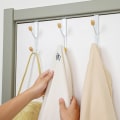 Miniatyrbilde 2 av 5: Over The Door Hooks, 2 Pakker Stødige Metall Over Door Tøykroker Organizer Rack Hvit