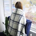 Miniatyrbild 3 av 5: Dam Poncho Fleece Rutig Sjal Fleece Cape Varm Vinter med Knappar Rutig Pläd