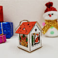 Miniatyrbild 5 av 5: Träjulgransdekoration - 3 stycken lysande julhus med snöre - Lysande julby - för julparty