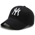 Pikkukuva 1 / 3: New York Yankees MLB -brändin Clean Up -säädettävä ulkoilumuoti- ja vapaa-ajanlippis