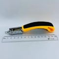 Pikkukuva 3 / 4: Staplerit, niitinpoistaja, niitinpoistotyökalu, niitinnostin, työpöydän kynsi T