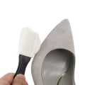 Pikkukuva 4 / 5: Mokkanahka- ja nupukkikengänpuhdistussarja, jossa harja ja 4-suuntainen mokkanahkakumi, sopii kenkiin, laukkuihin, takkeihin ja takkeihin