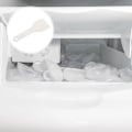 Pikkukuva 5 / 5: Jääkaapin sulatuskone, kovamuovista jääraapimia, jääraapimiskone, muovinen sulatuskone, kotitalouden jääkaapin sulatuskone
