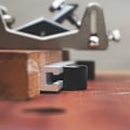 Miniatyrbild 3 av 5: 2 st Träbearbetningsbord Hjälpverktyg för Positionering Verkstad DIY Stopp Hyvling 20mm Hål Aluminiumlegering Hundklämma (20mm)