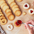 Miniatyrbilde 4 av 5: Sett med 8 julekakeformer i rustfritt stål - Kakeformer for kjeks, kaker og dekorasjon