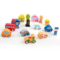 Miniatyrbillede 2 af 4: Store træperler med snor, Bymiljø