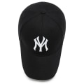 Pikkukuva 2 / 3: New York Yankees MLB -brändin Clean Up -säädettävä ulkoilumuoti- ja vapaa-ajanlippis