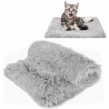 Miniatyrbilde 1 av 5: 2 stk Fluffy plysj tepper for hunder og katter Dobbeltsidige matter Vaskbare Myke og varme komfortable deksler Kjæledyr Hundesofa seng (Grå: 36X56cm)