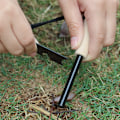 Pikkukuva 4 / 5: 2 tulikiven sarja, luonnollinen sytytyspakkaus, Bushcraft-selviytymisvarusteet, Firesteel-piikivisytytin, tulitikut yhteensopivat retkeilyyn ja patikointiin
