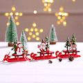 Miniatyrbilde 1 av 4: 3 stk Trejulepynt Julestue, Trejulemann Snømann og Hjortedesktopdekorasjoner Hjemmegave