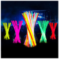 Miniatyrbilde 3 av 5: Partyutstyr 100pk - 8 tommers Glow in the Dark Light Up Sticks Party Favors