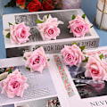 Miniatyrbilde 3 av 5: Serviettringsett Blomsterserviettholderringer Kunstige roseserviettringer Burlap Cord Serviettspenne Håndlaget Faux Rosa Serviettsløyfe Bionisk Blomst