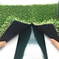 Miniatyrbilde 4 av 5: Selvklebende kunstig gressteip, plen skjøteteip, kunstig gress søm teip for å fikse grønt gressmatte (Grønn, 15cm x 10m)