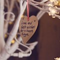 Miniatyrbillede 5 af 5: Træhjerter (5cm) x100 - Rustikke Træhjerter til Håndværksprojekter - Træ Håndværk Former til Bryllupsdekorationer - Kærlighedshjerte Gæste