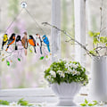 Miniatyrbild 5 av 5: Fåglar i Regnbågsfärger på en Tråd Högfärgad Trädgårdssolskyddsfågelprydnader Hängare på en Gren Solfångare