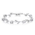 Miniatyrbild 1 av 5: Underbart vitguldpläterat AAA Cubic Zirconia Ädelsten Blomsterranka Armband för Mödrar Flickor Flickvänner (C)