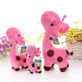Miniatyrbilde 2 av 5: Utstoppa kosebamse sjiraff i tegneserie-stil, kosebamse-anheng, koselig leketøy for barn, sovebamse