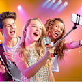 Miniatyrbild 5 av 5: 3-pack punkrock partykit - handskar, uppblåsbar gitarr och mikrofontillbehör för fester