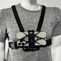 Pikkukuva 2 / 5: 1 universaali säädettävä rintakehän puhelinpidike, yhteensopiva iPhone-, Samsung-, GoPro-, Insta360- ja DJI-actionkameroiden kanssa, sopii POV/VLOG-tallennukseen