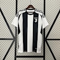 Miniatyrbild 1 av 2: Juventus kortärmad fotbollströja säsong 2425 Snabbtorkande andningsbar sportkläder Home L